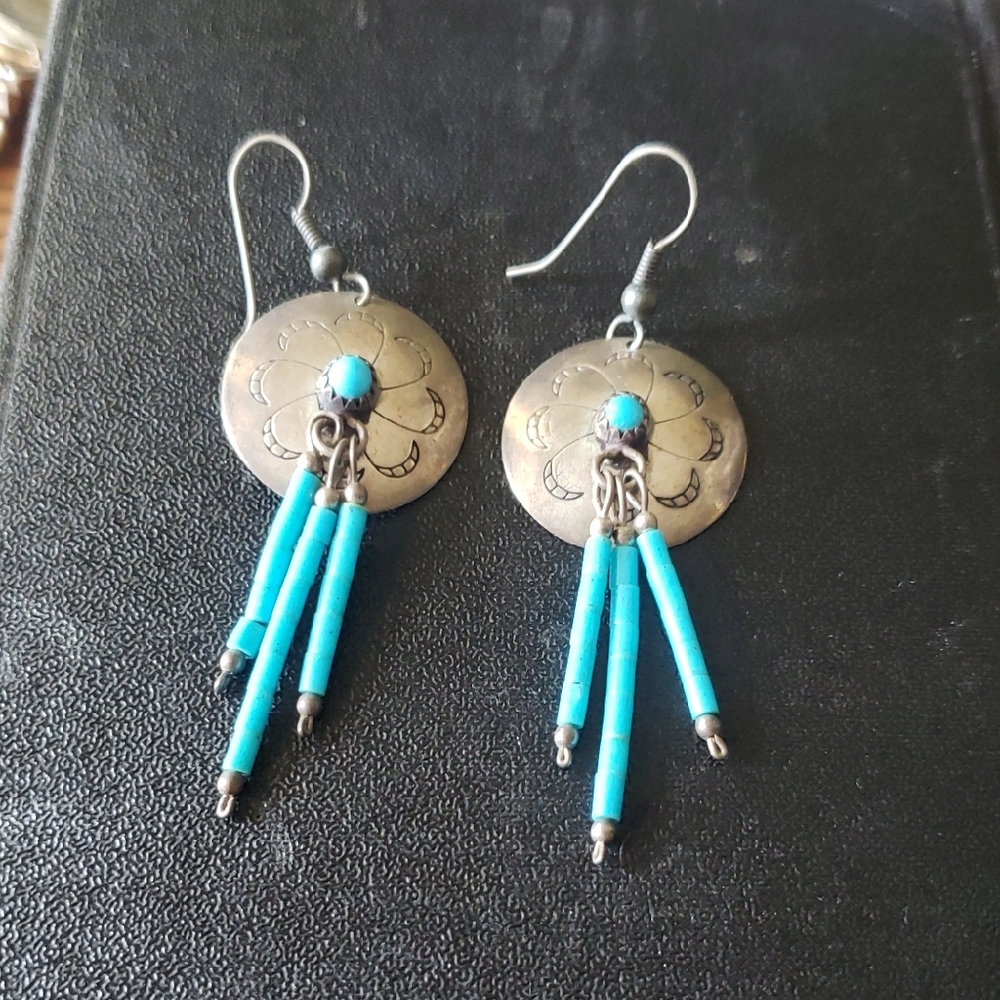 Vintage Sterling Silver & Turquoise Earring